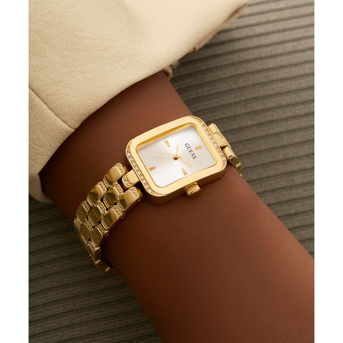 Reloj Guess Femenino GW0865L2