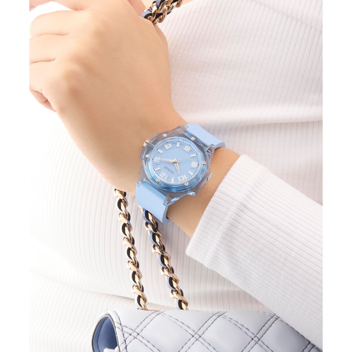 Reloj Guess Femenino GW0880L1