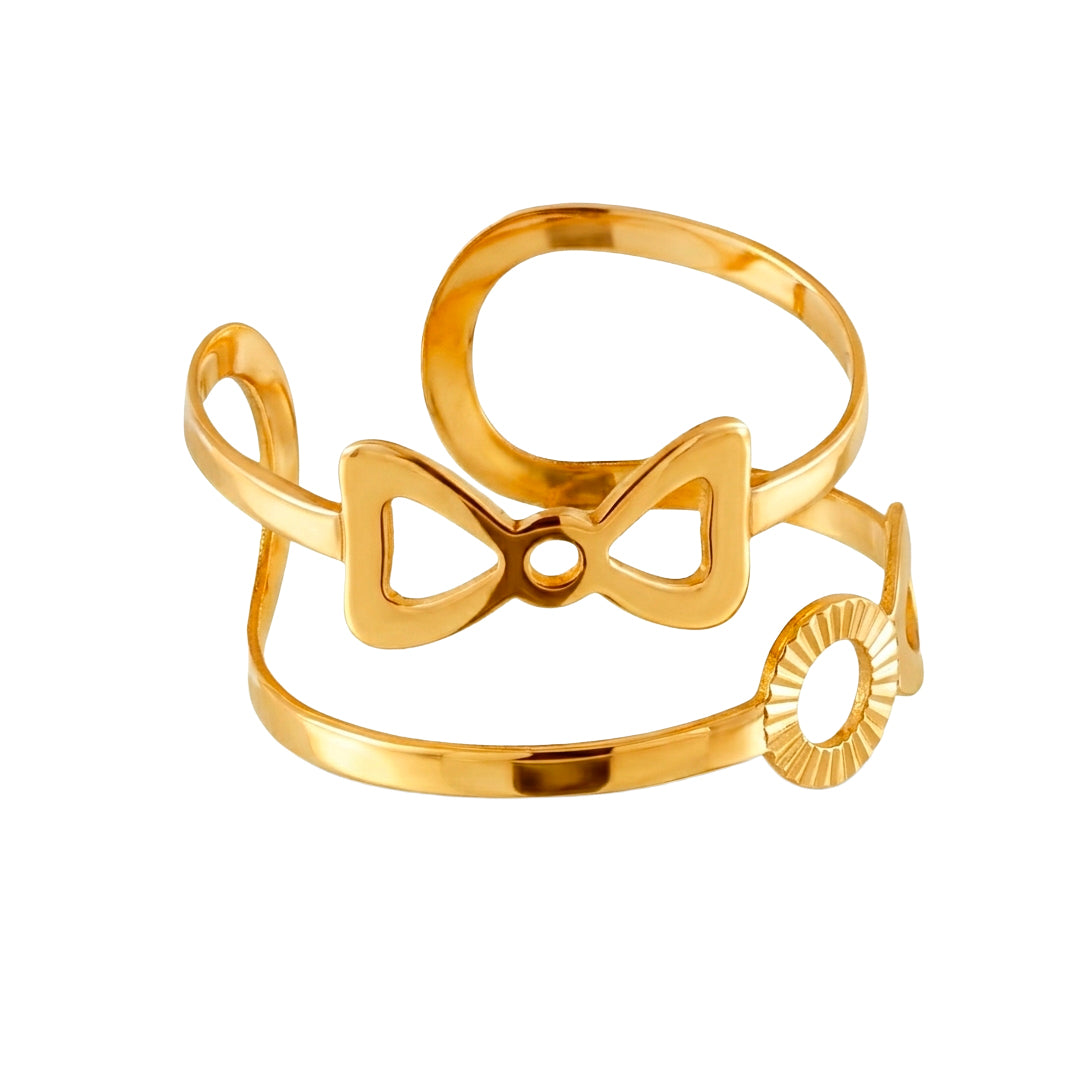 18 Karat Yellow Gold Ring with Bow and Infinity Design