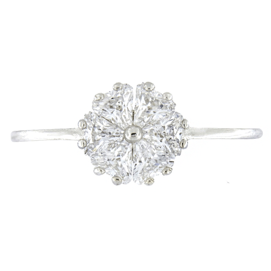 Anillo Flor de Oro Blanco con Zircones Corte Corazón