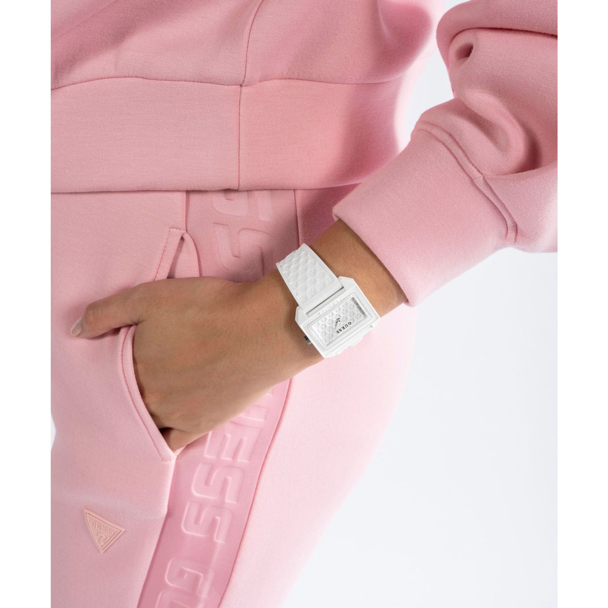 Reloj Guess Femenino GW0677L1