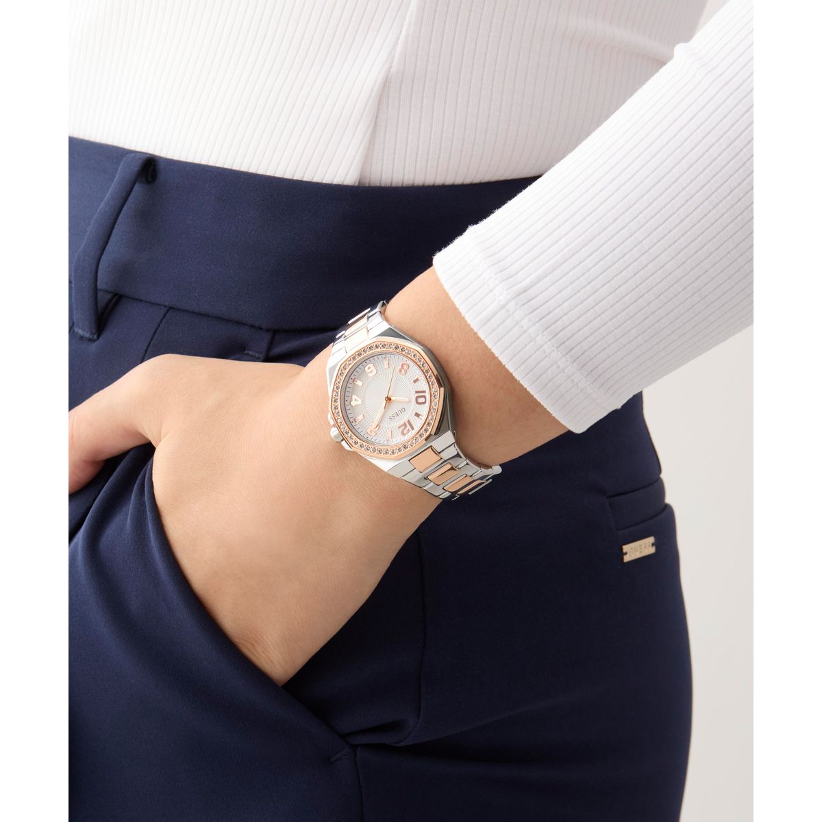 Guess Women's Watch GW0877L5