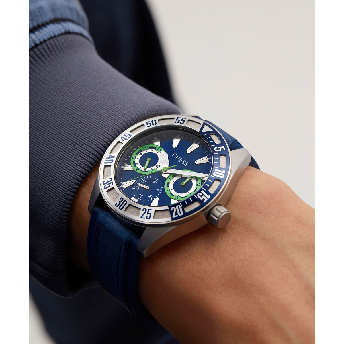 Guess Men's Watch GW0903G1
