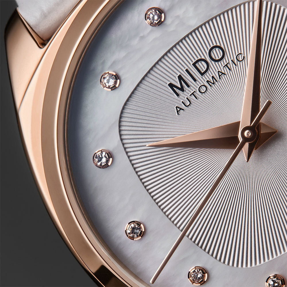 Reloj Mido Belluna Triple Manilla Fondo Gris M0243073711600