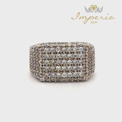 Anillo Cuadrado de Diamantes Exquisito